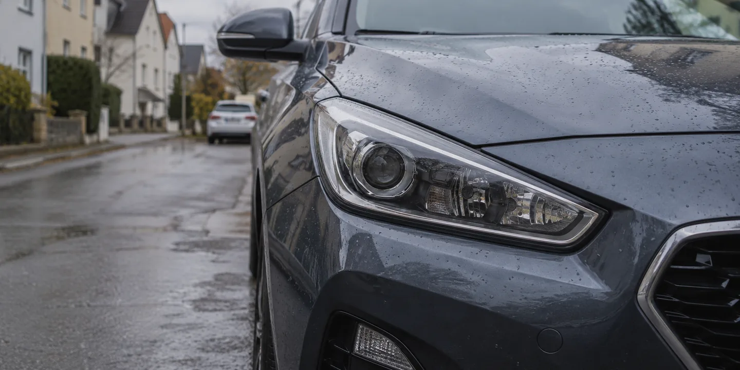 Scheinwerfer an einem Hyundai i30 – Hyundai Scheinwerfer reparieren lassen